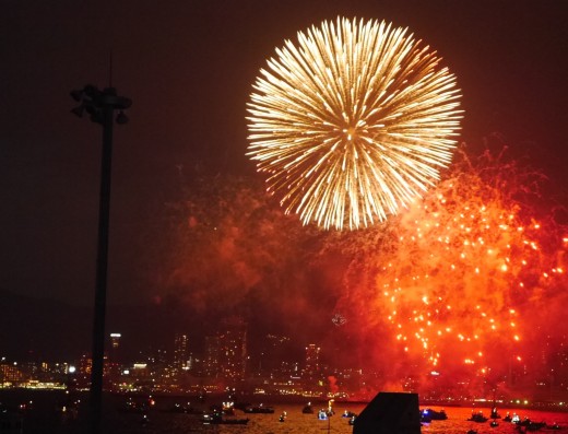 海上花火大会を間近に見られる好立地を生かしたイベント