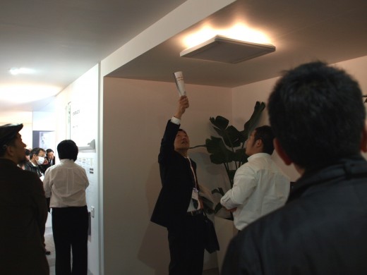住宅用か、様々なタイプの製品も展開（パナソニック電工ブースにて）