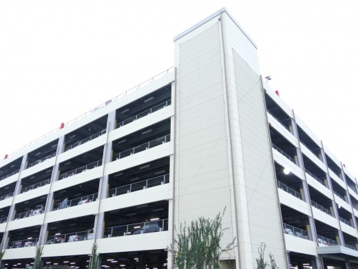 ＨＡＡ神戸・立体駐車場