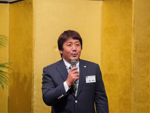 請川代表幹事が挨拶した