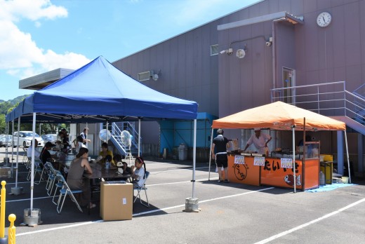 屋台の出店でイベントを盛り上げた