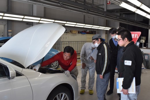 実車研修は少人数体制で行われた