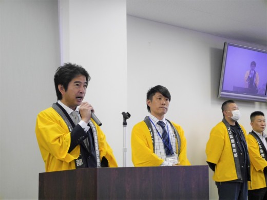 室田青年部会長が会員への感謝の言葉を述べた
