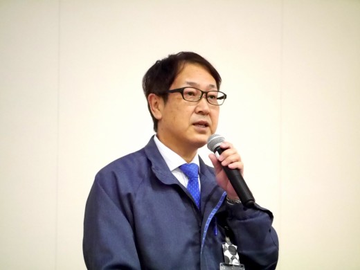 新美会場長が挨拶を述べた