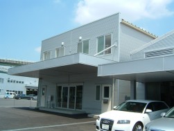 開設された「ヤナセオートシステムズ・名古屋エリアセンター」