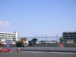 南北道路を敷地に転換する工事も順調に進む