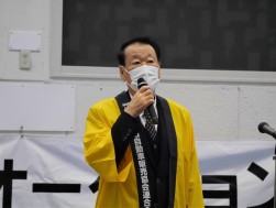 徳永理事長が新年の挨拶を述べた