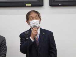 松本最高顧問が新年の挨拶を述べた