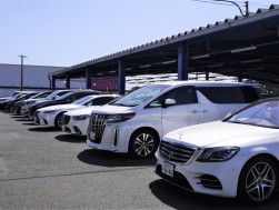 高額車の出品が多く集まる