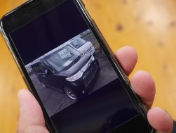 スマホで車両画像を閲覧できる