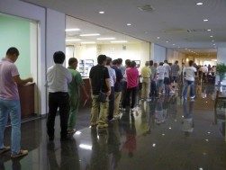 出品・落札取引賞も長蛇の列
