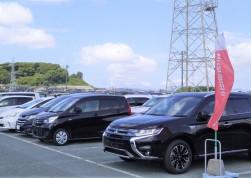 三菱系ディーラーから「アウトランダーＰＨＥＶ」なども魅力的な出品車