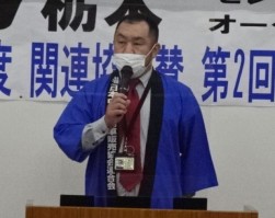 挨拶に立つ福田部会長