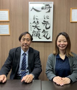 金本氏（左）と深澤さん（右）