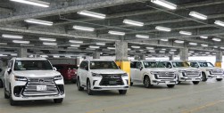 高級車も多く集まる立駐１階