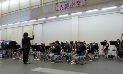 学生による演奏会も実施