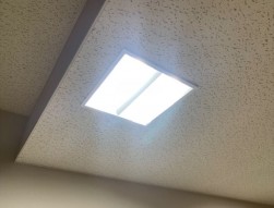 館内照明もＬＥＤ化し省エネ対応