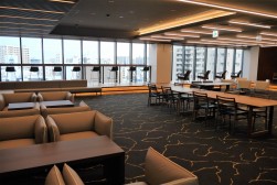 ６階にはテナント入居者向けのプレミアムラウンジを設けた