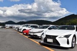 高品質な車両が並ぶ