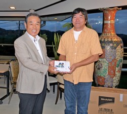 見事ホールインワンを出した宮崎トヨタの大浦至氏