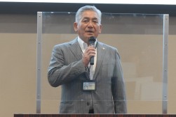 あいさつを行う相宮流通検査委員長