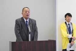 上田会長が感謝の言葉を述べた