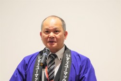 西津会場長が会員へのあいさつを述べた