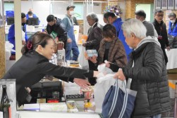 北陸の名産品を購入することで復興支援に