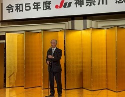 山田会長代行が乾杯のあいさつ