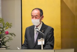 中本藤彦副会長・副会長が閉会の辞