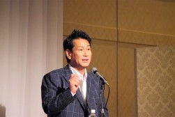 田畑会長が全社員に感謝の言葉を述べた
