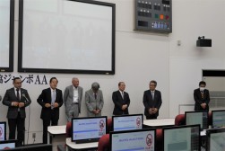 各府県ＪＵの会長や来賓が登壇