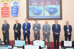 県外から多くの来賓が訪れた
