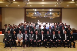 懇親会終了後には全員で記念撮影