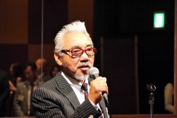 中西指導環境委員長はユーモアを交えたあいさつで和ませた