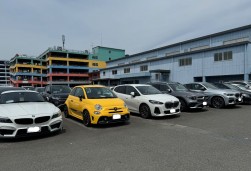 良質車の輸入車が並ぶ