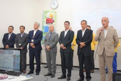 県外から多くの来賓が訪れた
