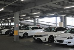 ホンダ販社から出品された良質車が並ぶ