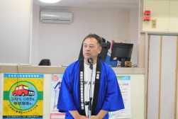得丸流通委員長があいさつを述べた