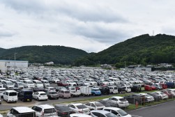 良質車を中心に２３３５台を集めた