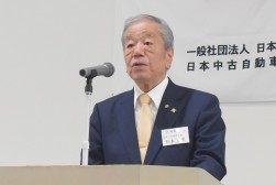 あいさつを行うJU中部・松本会長