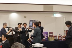 大抽選会で大いに盛り上がった