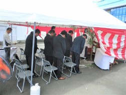 建て替え工事の安全祈願を行った