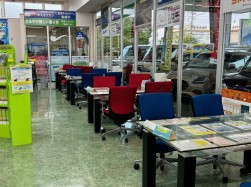 清潔でくつろぎやすさを追求した店内