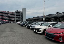ホンダ車を中心にバラエティに富んだ出品車が並ぶ