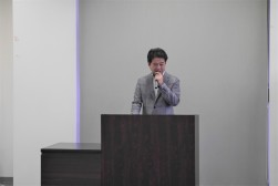 室田流通委員長が心からの感謝の言葉を述べた
