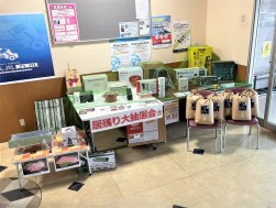 恒例の居残り大抽選会には豪華賞品