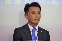 セリ開始前のセレモニーでは満田理事長が感謝の言葉を述べた