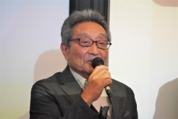 ＪＵコーポレーションの鈴木副会長があいさつ