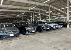 良質車が並ぶ東北会場